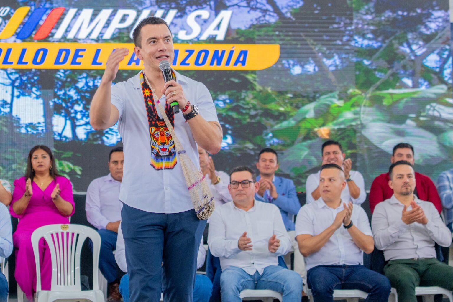 PRSIDENTE DANIEL NOBOA EN TENA-2